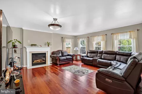 Living - 9225 Stephanie St, Manassas Park, VA 20111 photo 1 of 1
