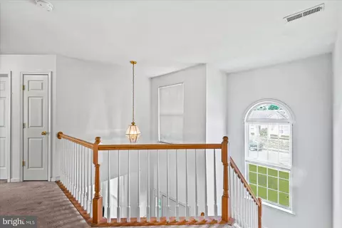 Entry Way - 9316 Paul Dr, Manassas Park, VA 20111 photo 4 of 4