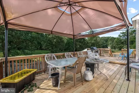 Exterior - 9316 Paul Dr, Manassas Park, VA 20111 photo 6 of 7