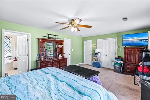 Bedroom - 9316 Paul Dr, Manassas Park, VA 20111 photo 2 of 10