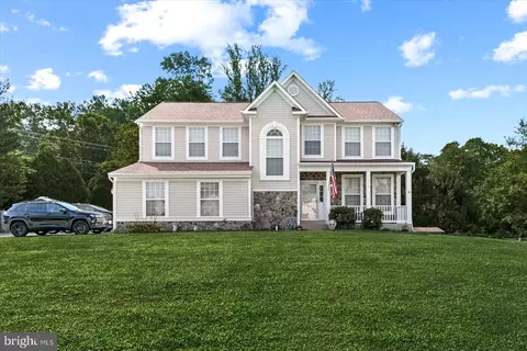 9316 Paul Dr, Manassas Park, VA 20111