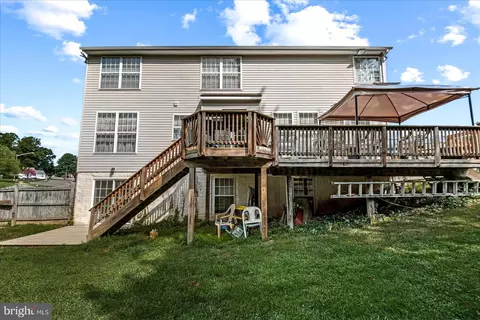 Exterior - 9316 Paul Dr, Manassas Park, VA 20111 photo 4 of 7