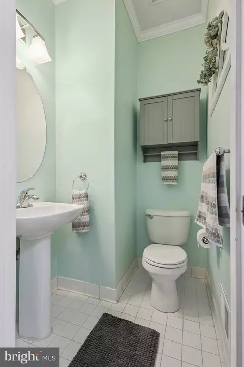 Bath - 9305 Michael Ct, Manassas Park, VA 20111 photo 1 of 4