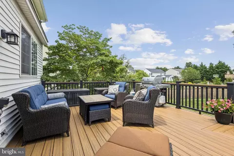Exterior - 9305 Michael Ct, Manassas Park, VA 20111 photo 5 of 11
