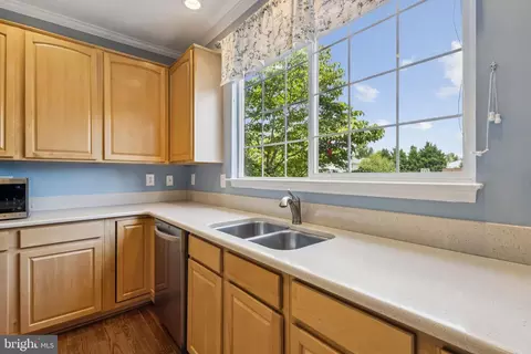Kitchen - 9305 Michael Ct, Manassas Park, VA 20111 photo 3 of 4