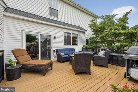 Exterior - 9305 Michael Ct, Manassas Park, VA 20111 photo 6 of 11