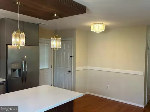 Entry Way - 106 Alpine St, Manassas Park, VA 20111 photo 1 of 3