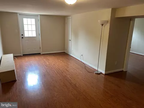 Living - 106 Alpine St, Manassas Park, VA 20111 photo 4 of 5