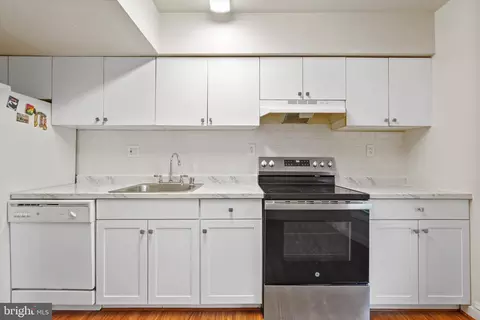 Kitchen - 8385 White Pine Dr, Manassas Park, VA 20111 photo 1 of 3