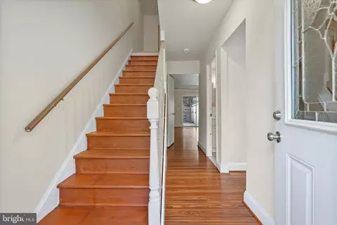 Entry Way - 8385 White Pine Dr, Manassas Park, VA 20111 photo 1 of 4