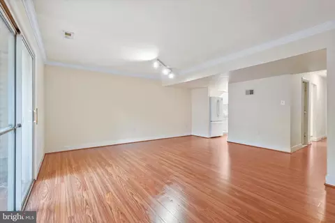 Living - 8385 White Pine Dr, Manassas Park, VA 20111 photo 1 of 2