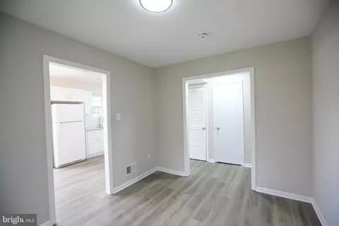 Entry Way - 8605 Burnside Ct, Manassas Park, VA 20111 photo 5 of 8
