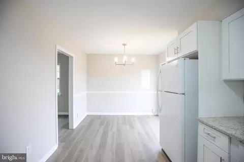 Entry Way - 8605 Burnside Ct, Manassas Park, VA 20111 photo 1 of 8