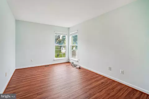 Living - 9183 Matthew Dr, Manassas Park, VA 20111 photo 6 of 6