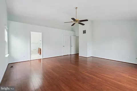 Entry Way - 9183 Matthew Dr, Manassas Park, VA 20111 photo 6 of 9