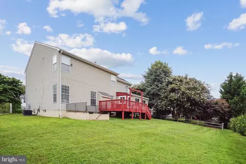 Exterior - 9183 Matthew Dr, Manassas Park, VA 20111 photo 13 of 17