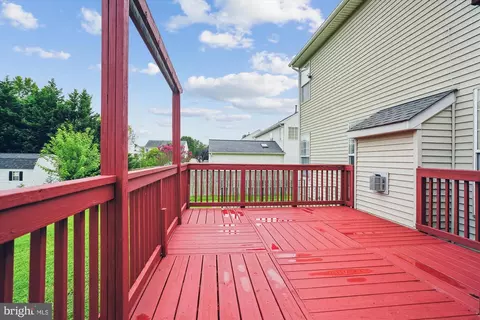 Exterior - 9183 Matthew Dr, Manassas Park, VA 20111 photo 6 of 17