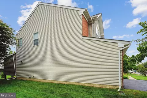 Exterior - 9183 Matthew Dr, Manassas Park, VA 20111 photo 12 of 17