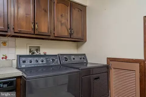 Other - 304 Manassas Dr, Manassas Park, VA 20111 photo 1 of 8