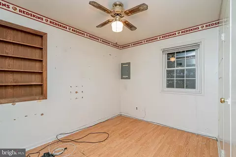 Bedroom - 304 Manassas Dr, Manassas Park, VA 20111 photo 5 of 6
