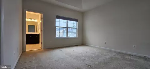 Entry Way - 9010 Belo Gate Dr, Manassas Park, VA 20111 photo 9 of 13