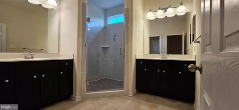 Entry Way - 9010 Belo Gate Dr, Manassas Park, VA 20111 photo 10 of 13