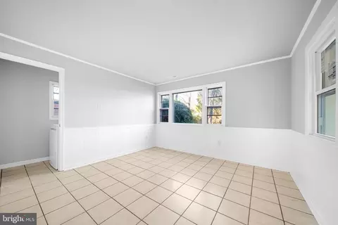 Entry Way - 122 Holden Dr, Manassas Park, VA 20111 photo 2 of 3