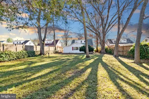 Exterior - 122 Holden Dr, Manassas Park, VA 20111 photo 3 of 5