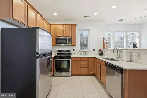 Kitchen - 9800 Pickens Pl, Manassas Park, VA 20111 photo 2 of 4
