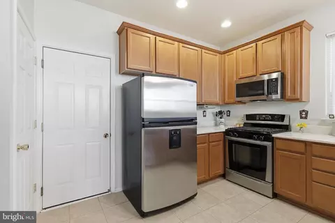 Kitchen - 9800 Pickens Pl, Manassas Park, VA 20111 photo 4 of 4