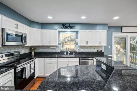 Kitchen - 9302 Nancy St, Manassas Park, VA 20111 photo 2 of 6