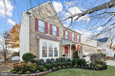 Exterior - 9302 Nancy St, Manassas Park, VA 20111 photo 2 of 14