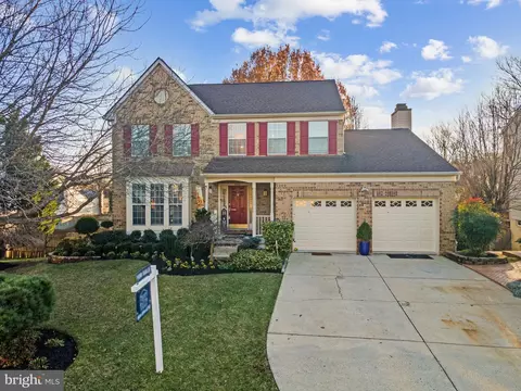 Exterior - 9302 Nancy St, Manassas Park, VA 20111 photo 6 of 14