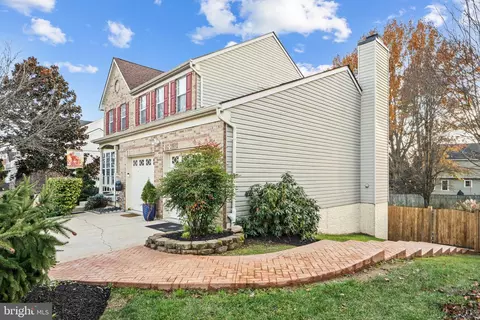 Exterior - 9302 Nancy St, Manassas Park, VA 20111 photo 4 of 14