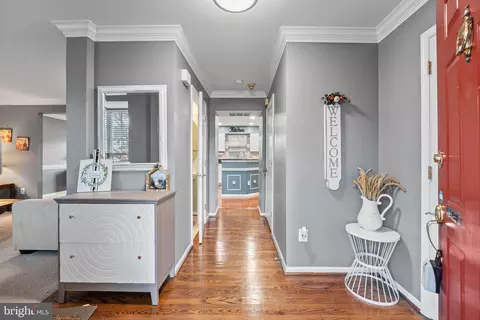 Entry Way - 9302 Nancy St, Manassas Park, VA 20111 photo 1 of 5