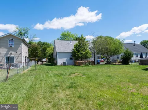 Exterior - 163 Scott Dr, Manassas Park, VA 20111 photo 1 of 5