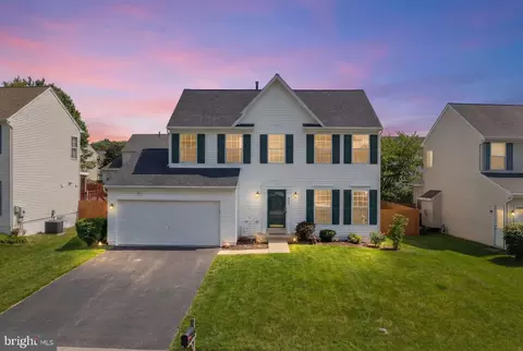 9231 Stephanie St, Manassas Park, VA 20111