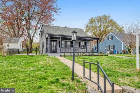 122 Scott Dr, Manassas Park, VA 20111