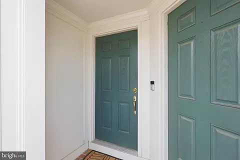 Entry Way - 9826 Pickens Pl, Manassas Park, VA 20111 photo 1 of 4