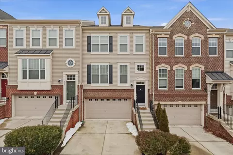 9073 Alexander Way, Manassas Park, VA 20111