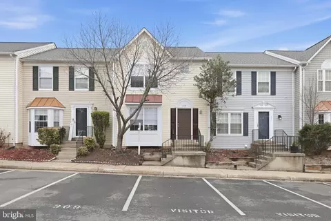 309 Moseby Ct, Manassas Park, VA 20111