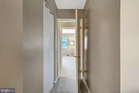 Entry Way - 8667 Madera Ct, Manassas Park, VA 20111 photo 5 of 7