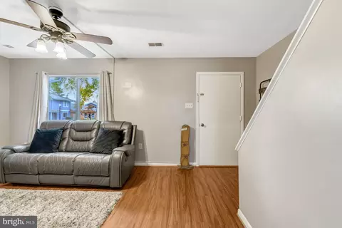 Entry Way - 8667 Madera Ct, Manassas Park, VA 20111 photo 2 of 7