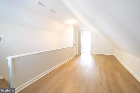 Entry Way - 115 Travis St, Manassas, VA 20111 photo 11 of 13