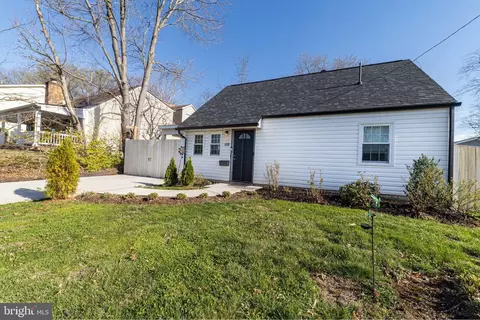 Exterior - 115 Travis St, Manassas, VA 20111 photo 1 of 6