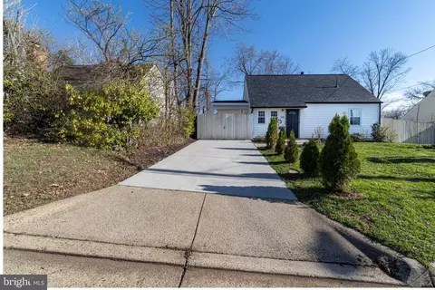 Exterior - 115 Travis St, Manassas, VA 20111 photo 6 of 6