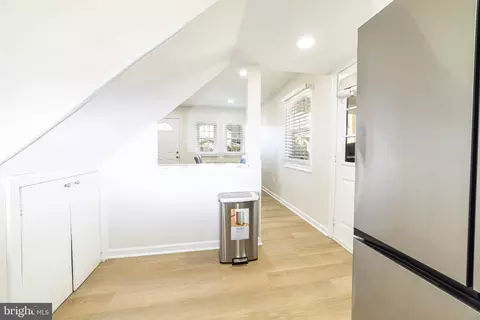 Entry Way - 115 Travis St, Manassas, VA 20111 photo 5 of 13