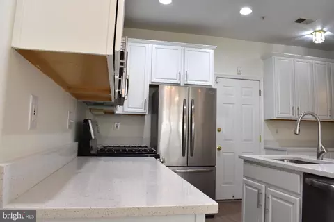 Kitchen - 9508 Walker Way, Manassas Park, VA 20111 photo 2 of 5