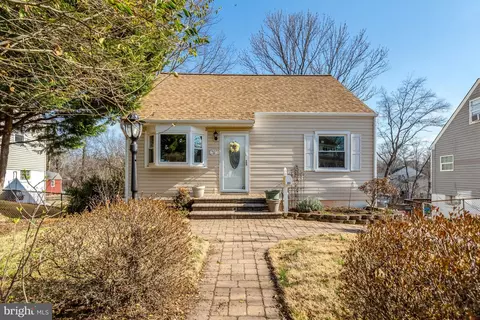 92 Meeker Ct, Manassas Park, VA 20111