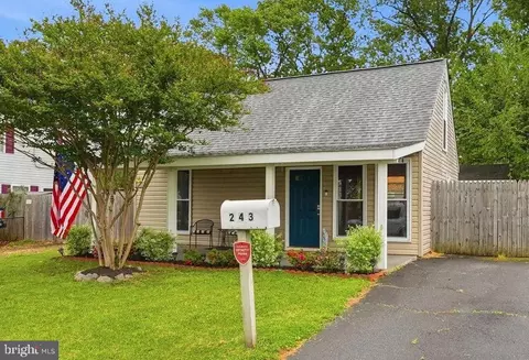 243 Kent Dr, Manassas Park, VA 20111